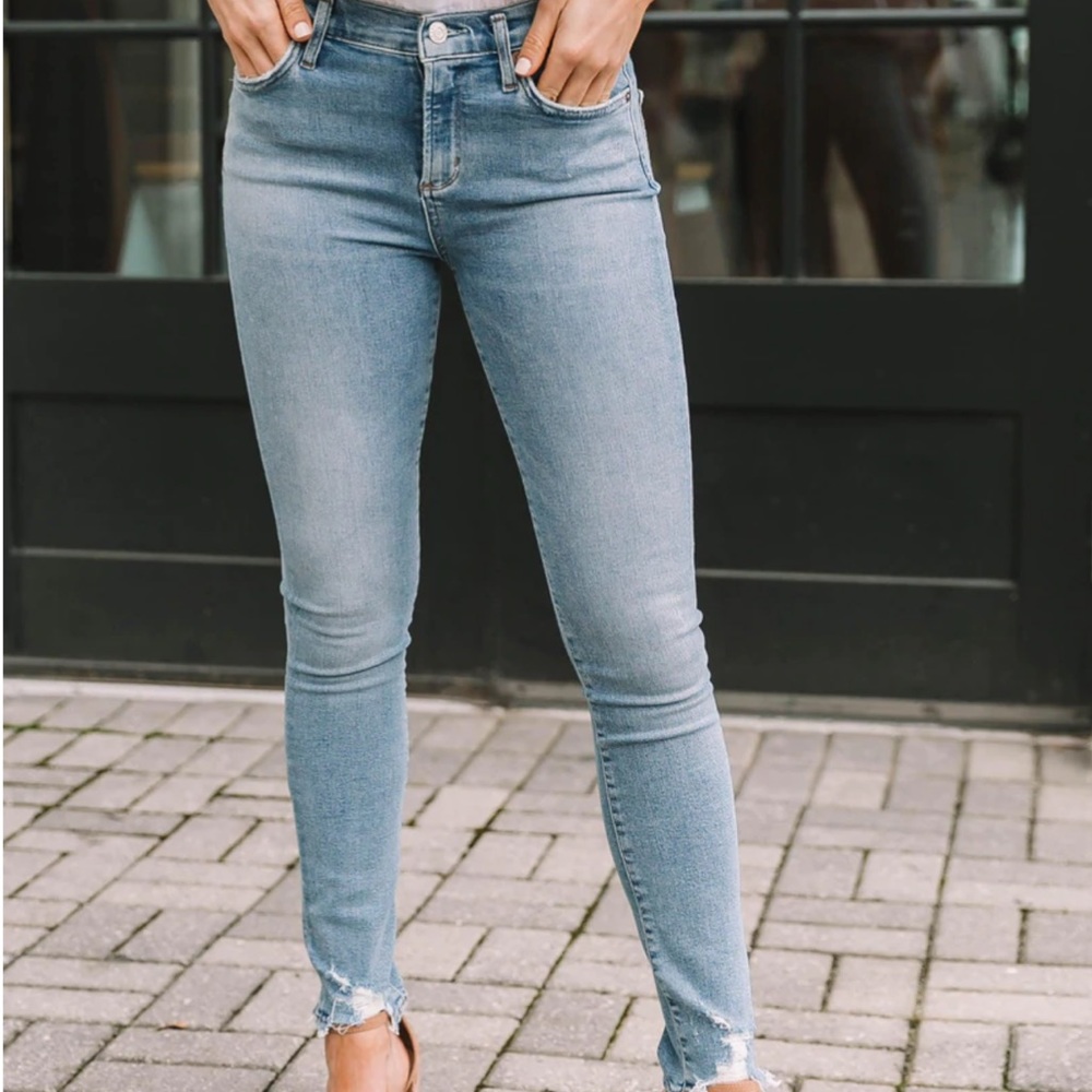 [EUC] Agolde Los Angelas Premium Light Wash Frayed Ankle Jeans size 26
